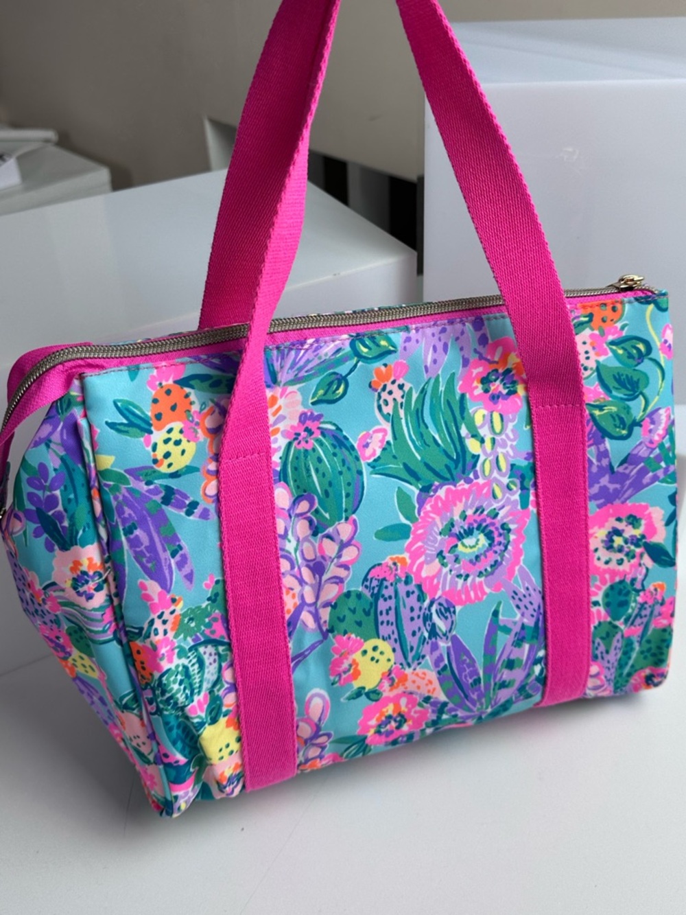 Lilly Pulitzer Cute Insulated Lunch Bag In Me And My Zesty - Picture 10 of 14
